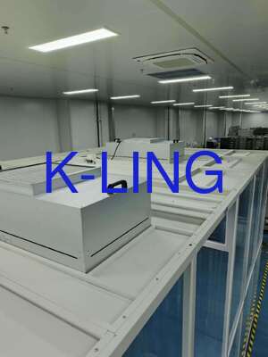 ISO 8 ห้องสะอาดผนังอ่อนด้วยความเร็วอากาศ 0.45m/s และ H14 HEPA Filtration เพื่อควบคุมการปนเปื้อน